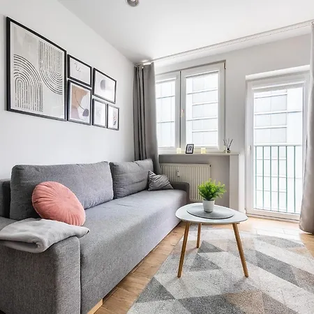 Sliska 3 -200m Od Dworca Centralnego, 100 Metrow Od Zlotych Tarasow - Wifi -smart Tv 55 Cali - Better Apartmán